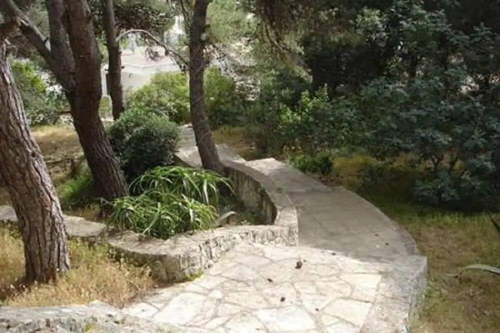 Trullo in the Wood