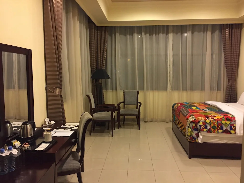 Royal Grand Hotel