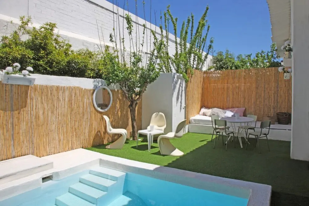 Lila House
