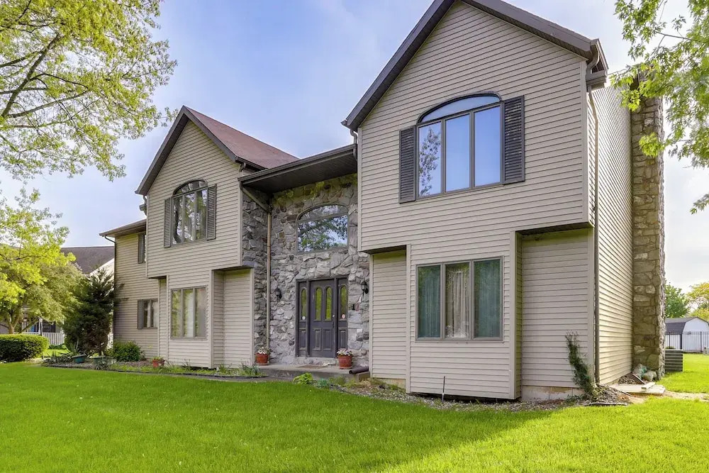 South Bend Area Vacation Rental 8 Mi to Notre Dame
