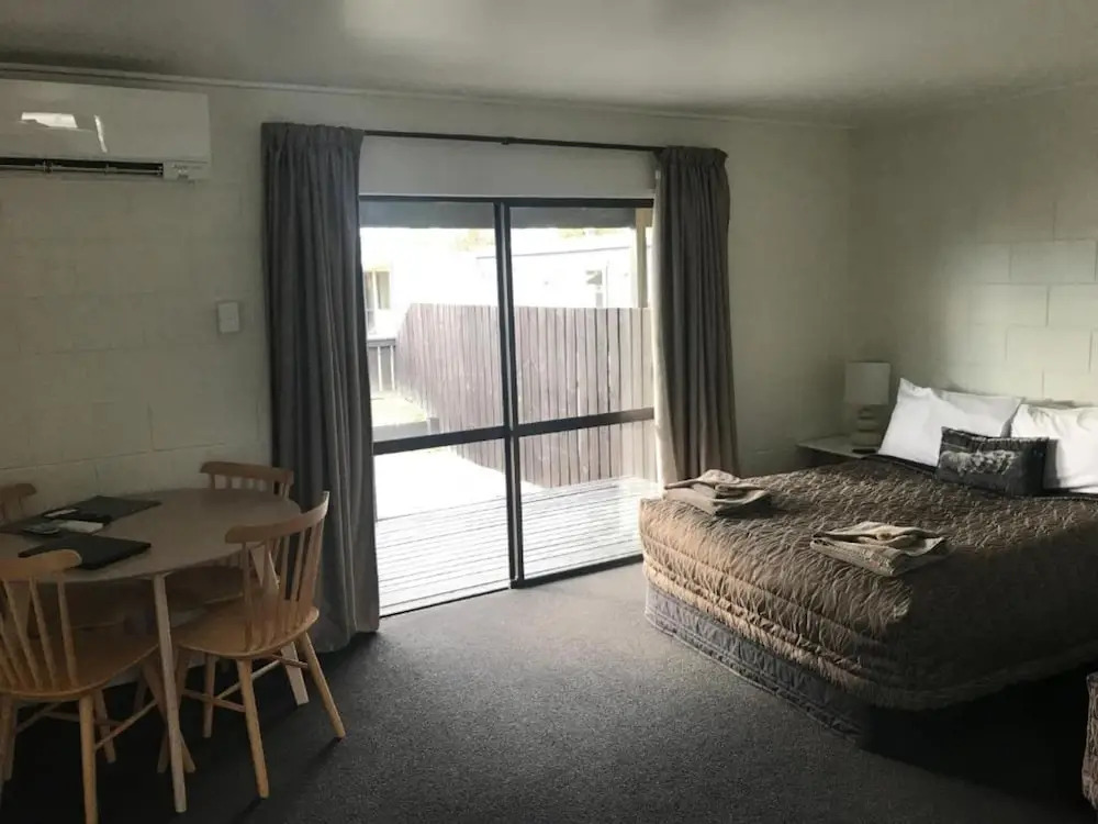 Mackenzie Motels