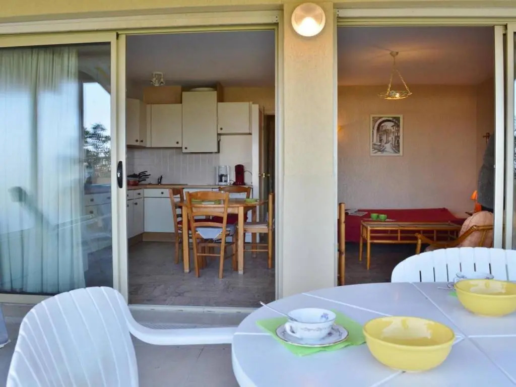 Appartement Le Lavandou, 3 pièces, 5 personnes - FR-1-251-316
