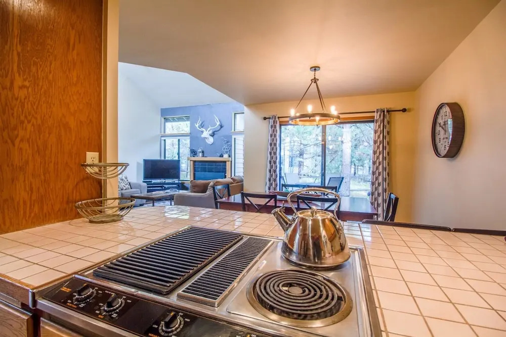 Skyline Condo 13