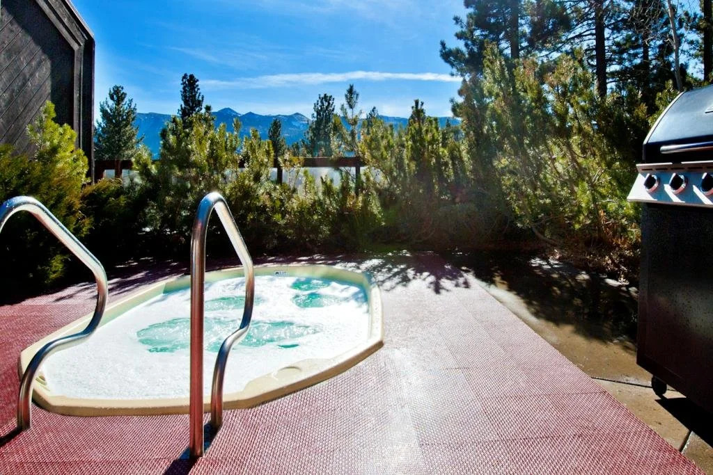 Sierra Lodge