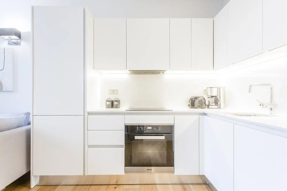 Royal Residence Charming 2 Bedroom - Talbot 3b