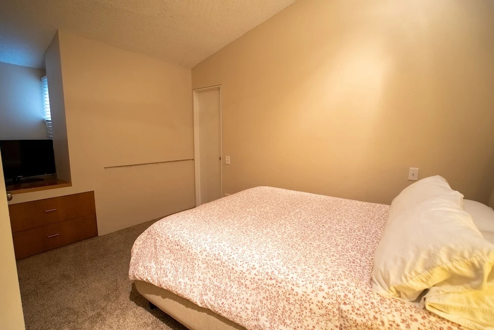 Lincoln Park Suites Operated by Roscoe Village Guesthouse