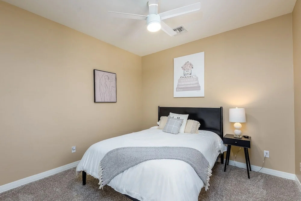 Casa Hermosa 4 Bedroom Home by Redawning