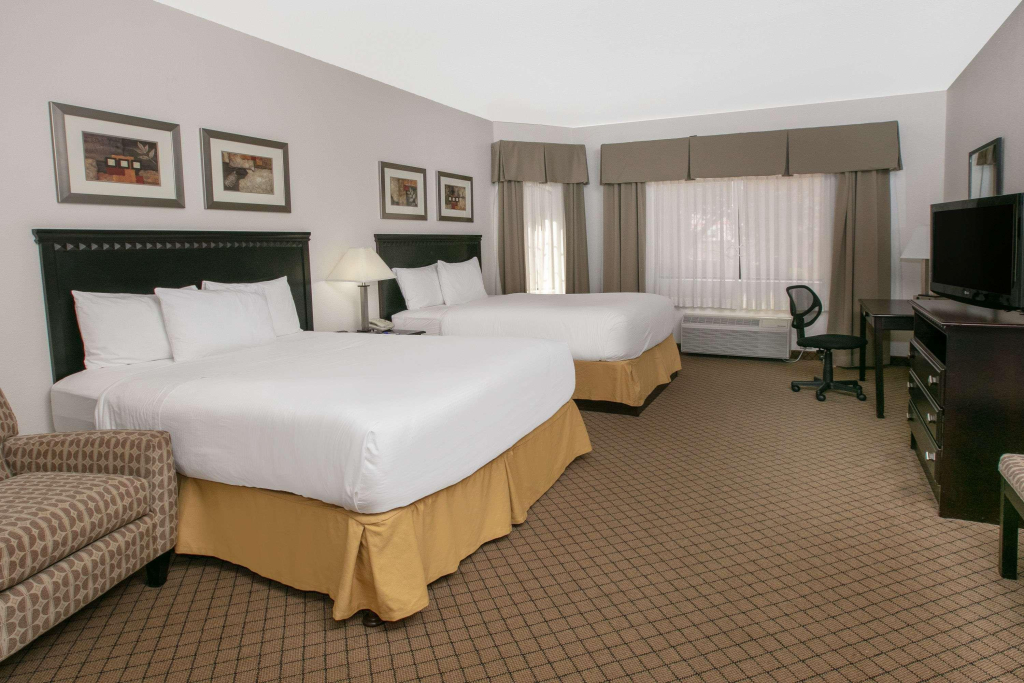Holiday Inn Express & Suites Roswell