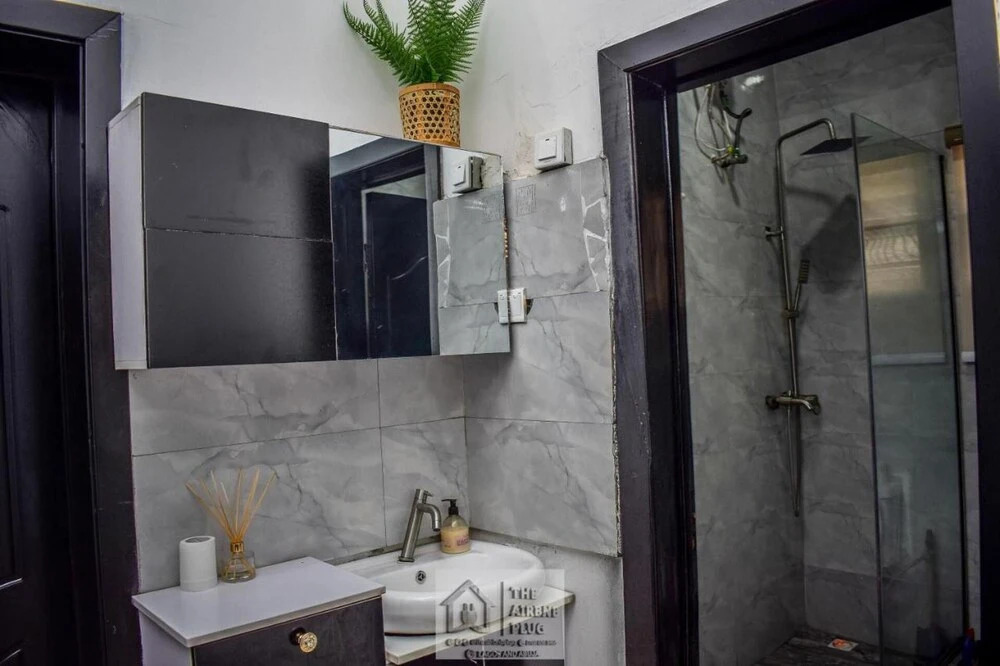 Stunning 1-bed Apartment in Lekki Phase 1
