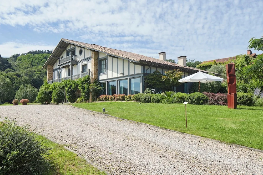 Hotel Iturregi