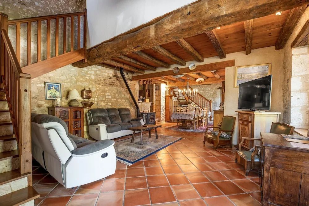 House With 6 Bedrooms in Thenac , With Private Pool, Furnished Garden and Wifi