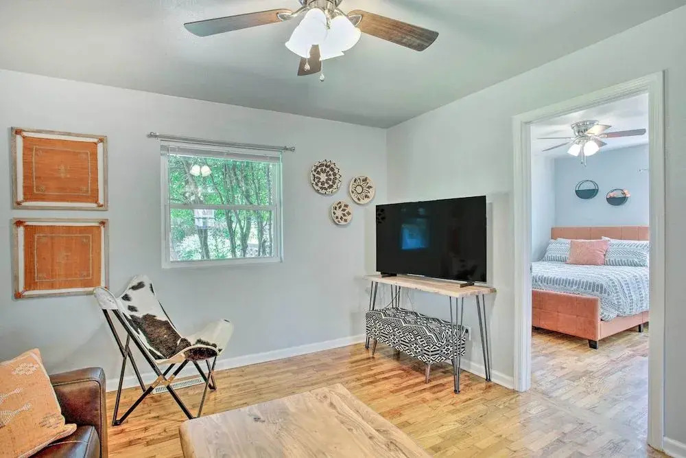 Walkable OSU Apartment - 6 Blocks to Stadium!