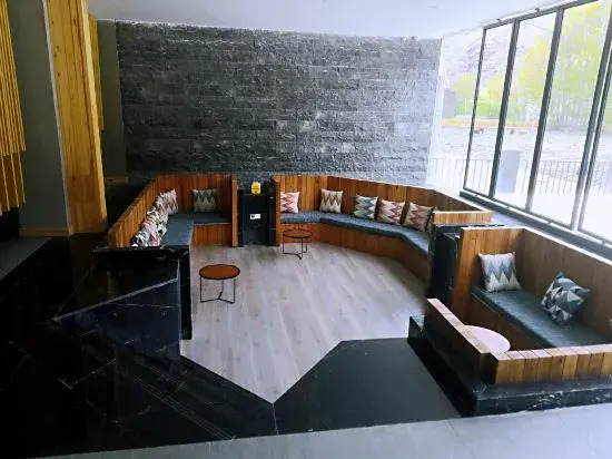 Minshan Traveler Muxin Hotel (Kangding Xinduqiao)