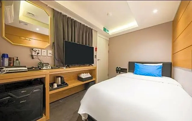 Bay 202 Hotel