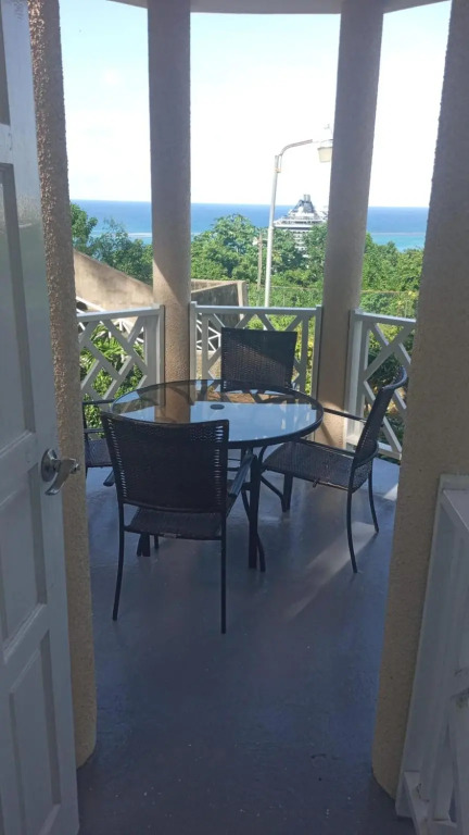 Secluded Studio@Sky Castles, Columbus Heights, Ocho Rios