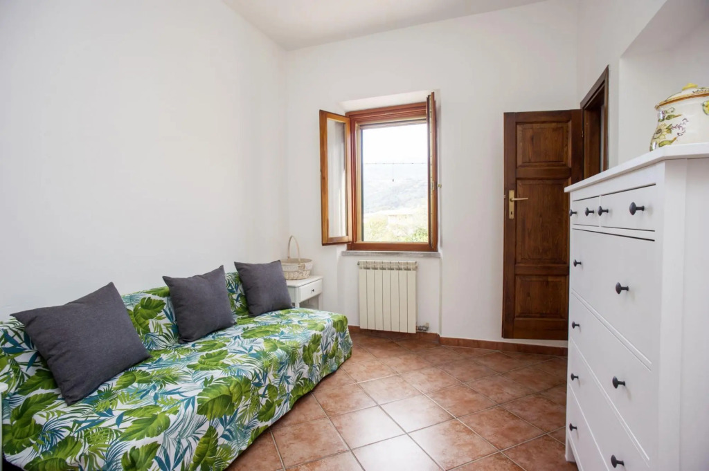 Three-room apartment 4/6 beds Carlotta 200 meters from the center of Marina di Campo-CASA CARLOTTA