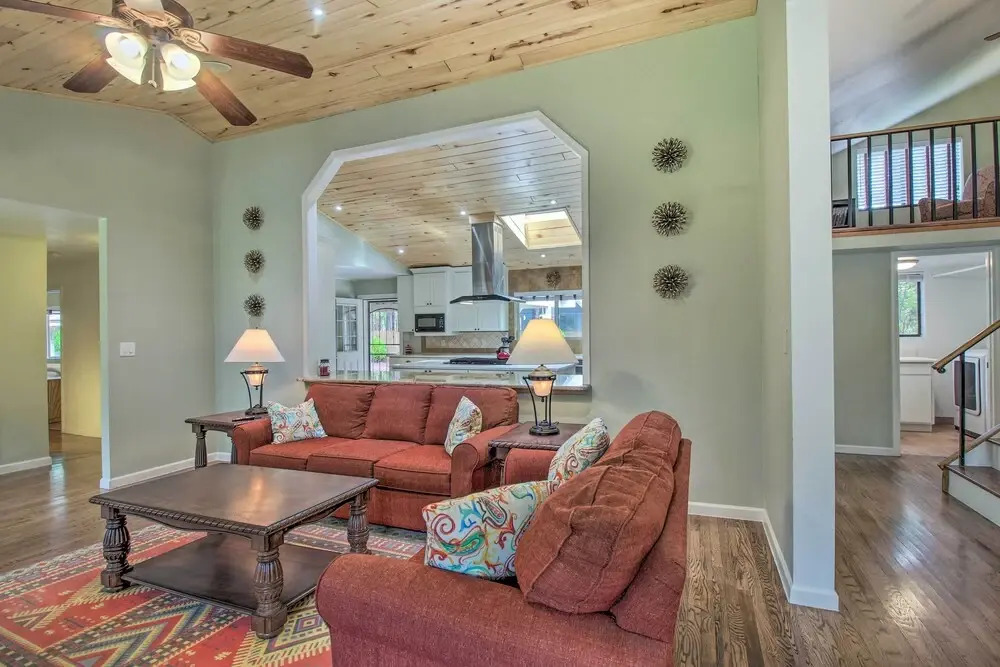 Cozy Pinetop Retreat w/ Yard & Heated Gazebo!