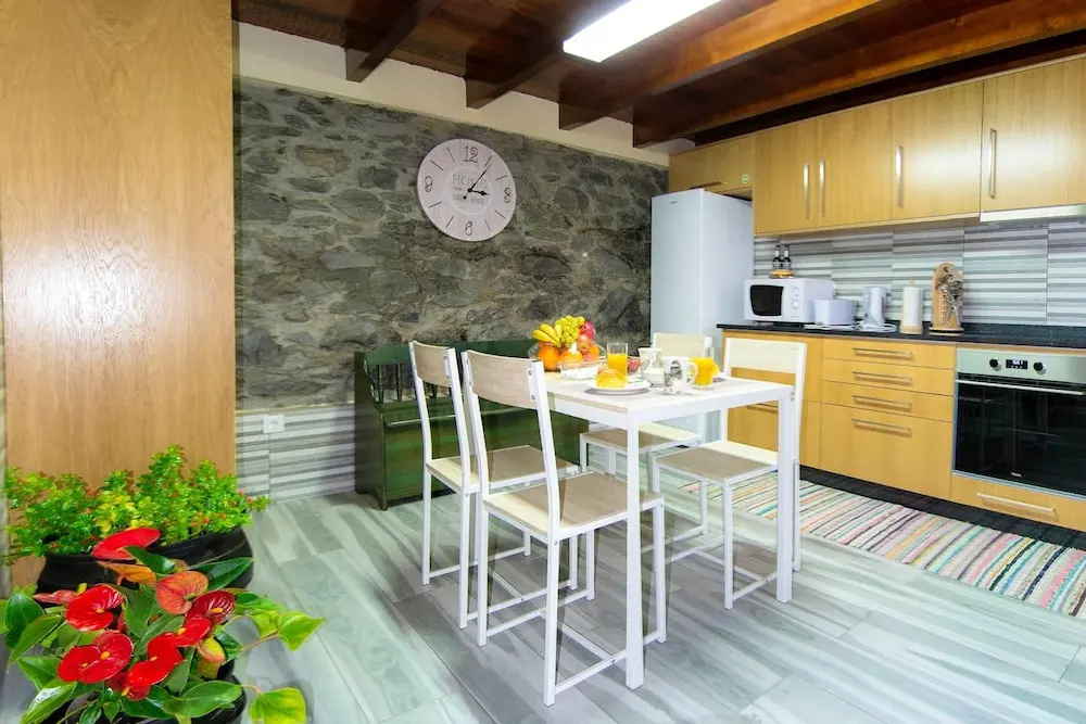 House With One Bedroom In Faja Da Ovelha With Wonderful Sea View Furnished Terrace And Wifi