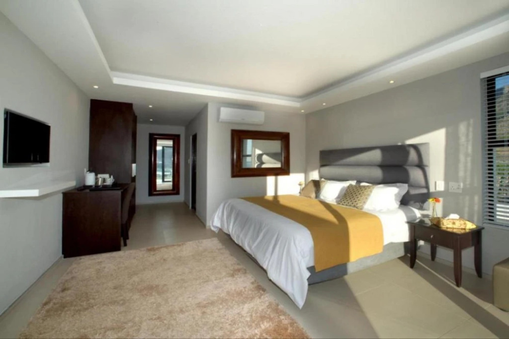 Hout Bay View