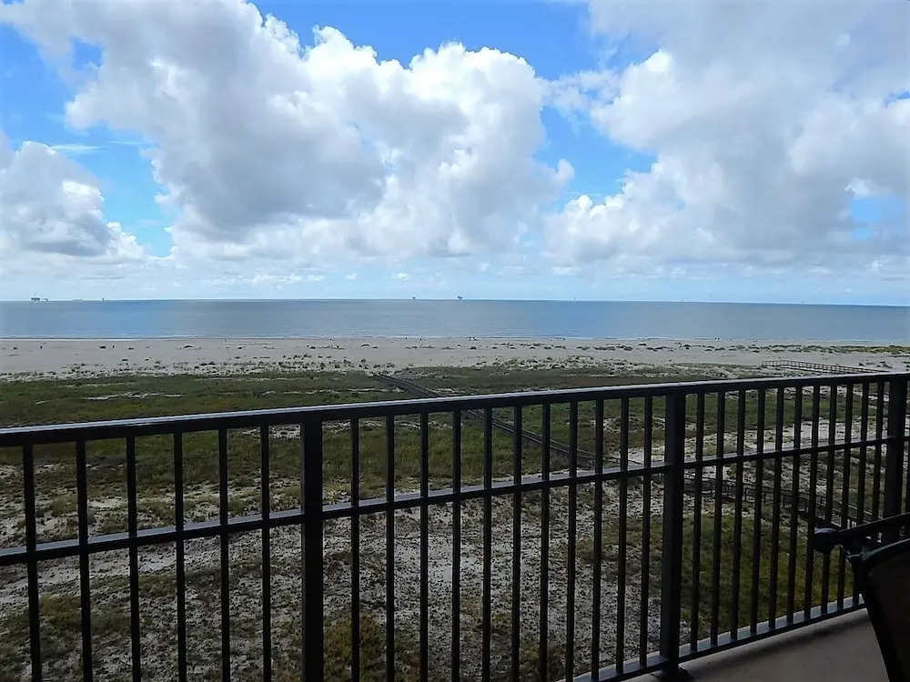 608 Holiday Isle 608 3 Bedroom Condo