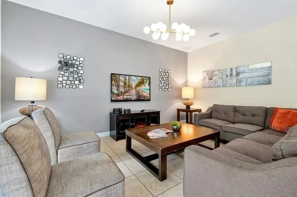 Spacious Vacation Home, No Rear Neighbors! Close To Clubhouse,bbq, Resort Community 6 Bedroom Home