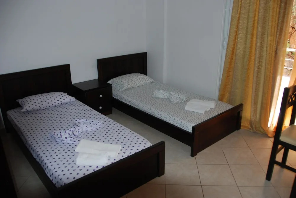 Leka Apartments
