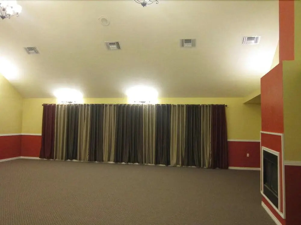 The Crossroads Hotel and Suites Irving