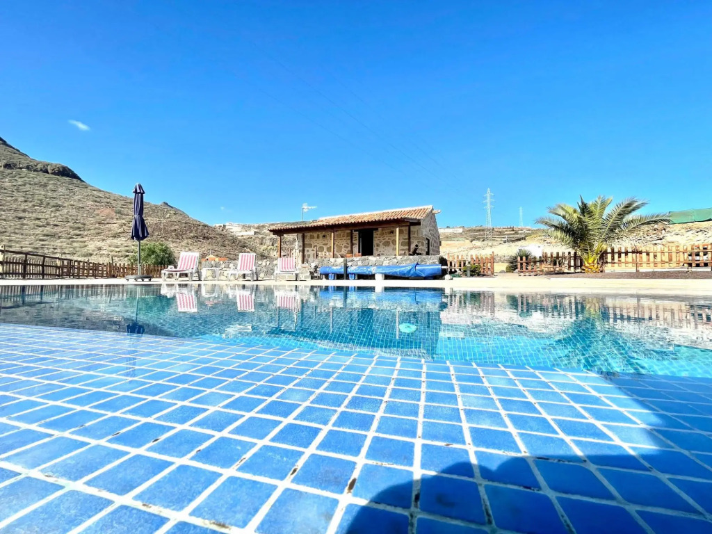 Rural house with private pool, BBQ and ocean view