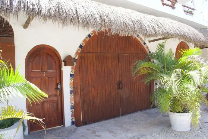 We UNIQ TULUM