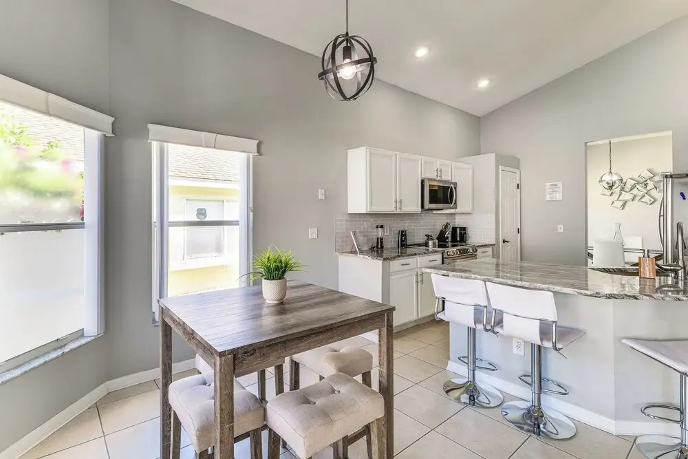 8 Mi to Disney! Family-friendly Davenport Home