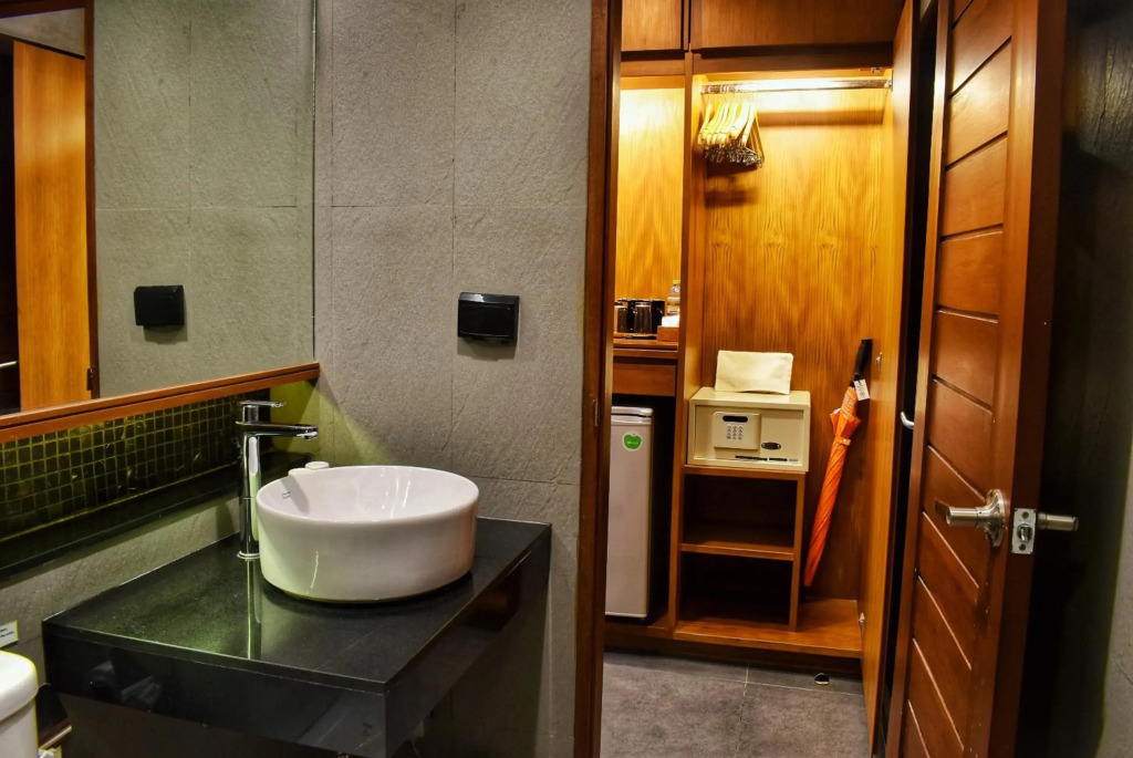 J4 Samui Hotel - Chaweng Beach