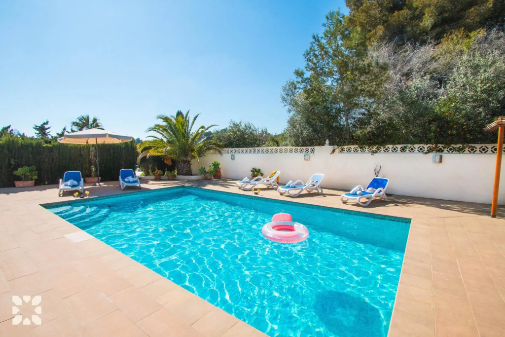 Villa Hugo 11 by Abahana Villas
