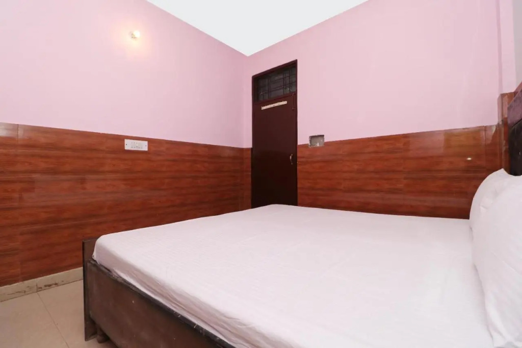 Oyo Flagship 701061 Hotel Arya