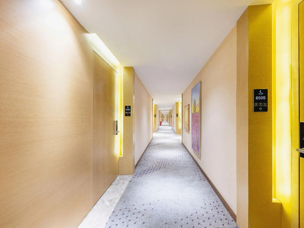 Lavande Hotels（Shenzhen Fanshen Metro Station&Wanda Plaza ）