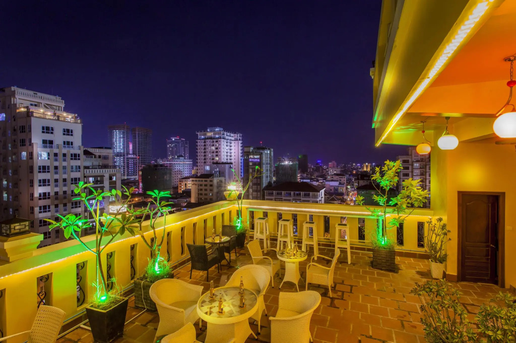 The Mou Hotel