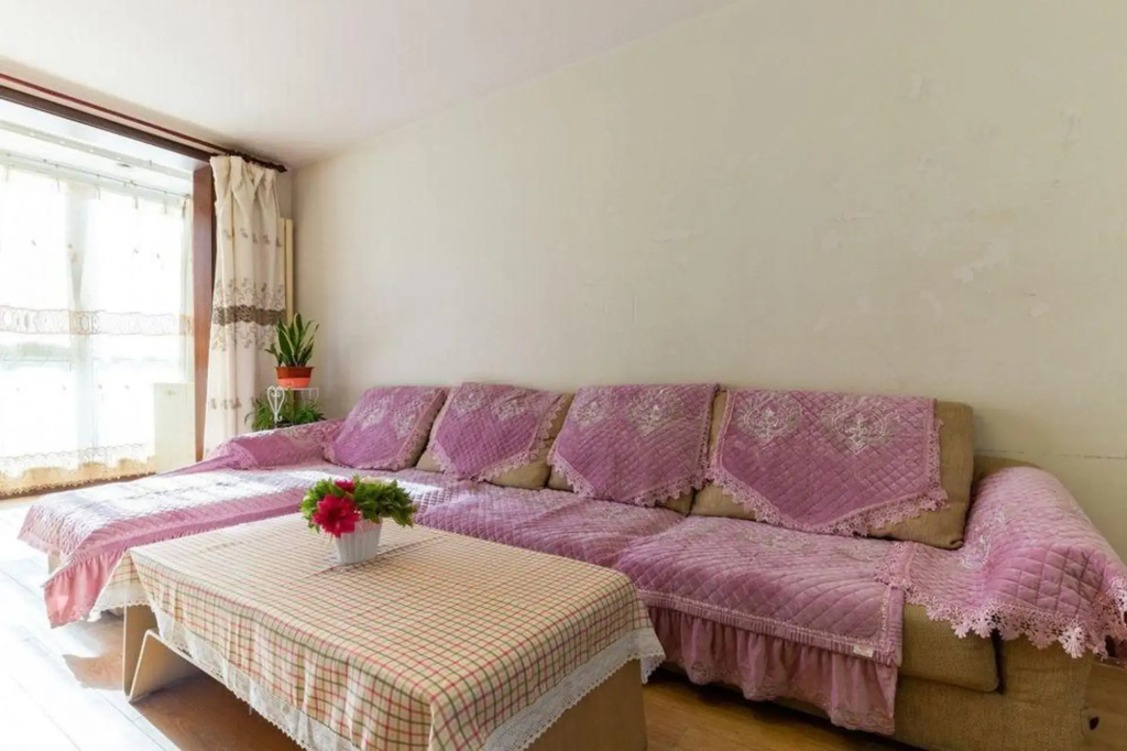 Jingyi Apartment
