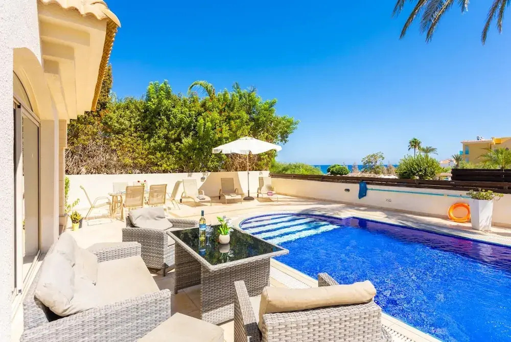 Villa Meli With 3 Bedrooms and 3 Bathrooms