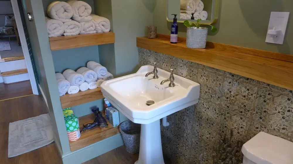 Royal Oak Retreat 2-bed - Sleeps 6 & Pet Friendly