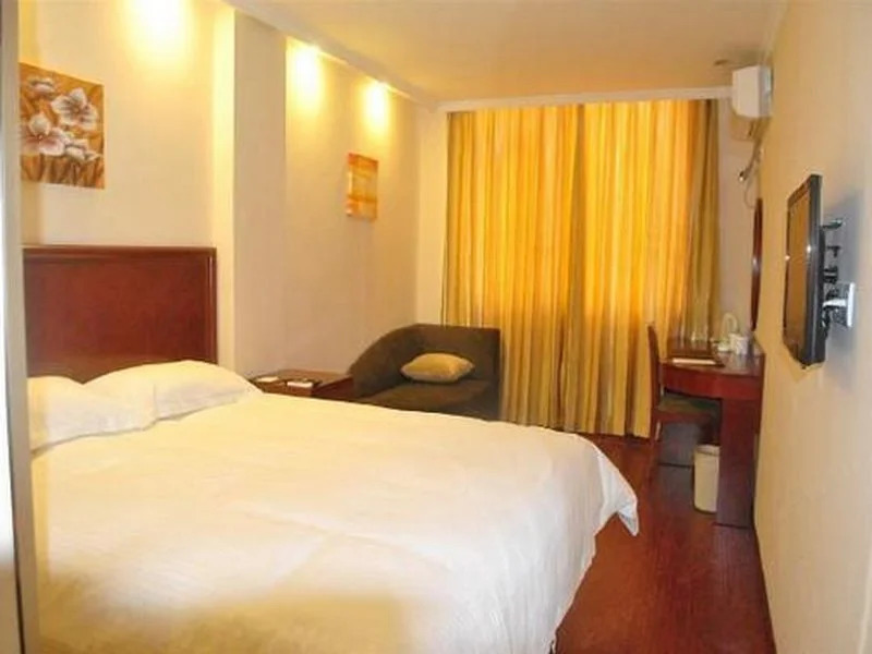 GreenTree Inn Jiangxi Yingtan Jiaotong Road Central Square Business Hotel