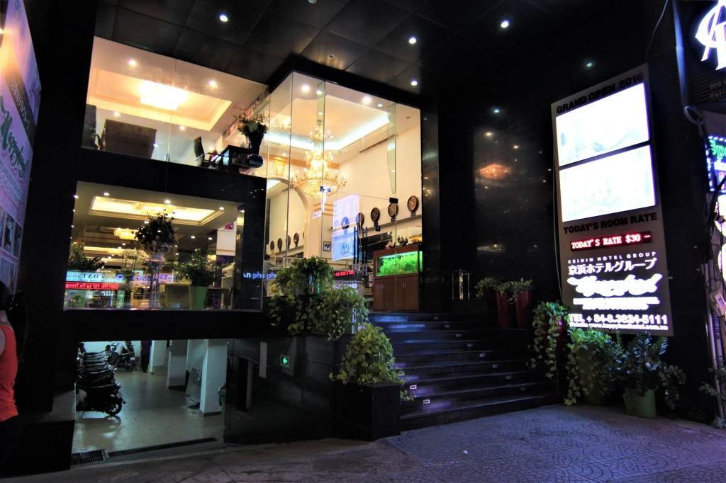 Happyland Hotel