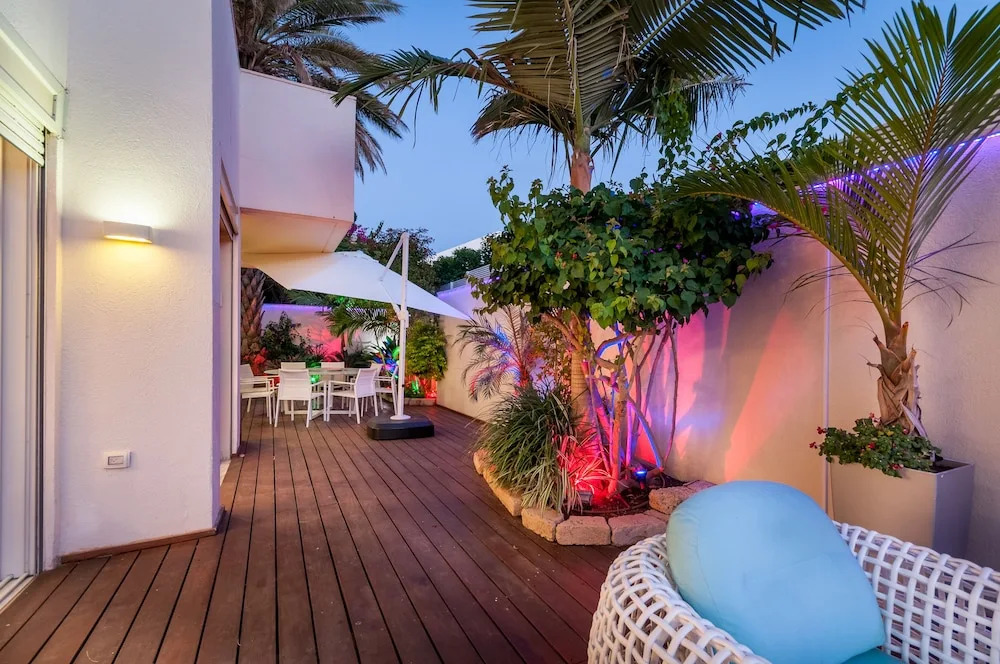 Luxurious Villa with great location
