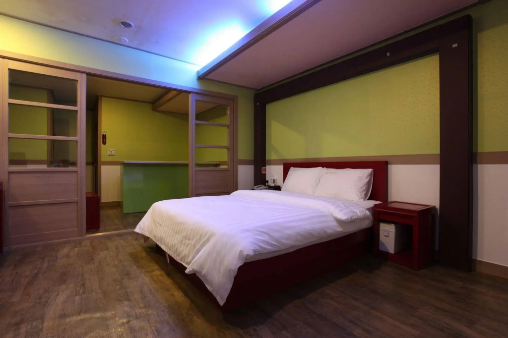 KS Hotel