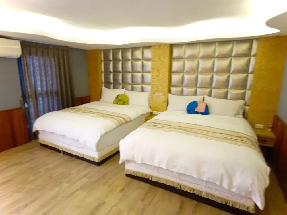 Big City Small House Homestay