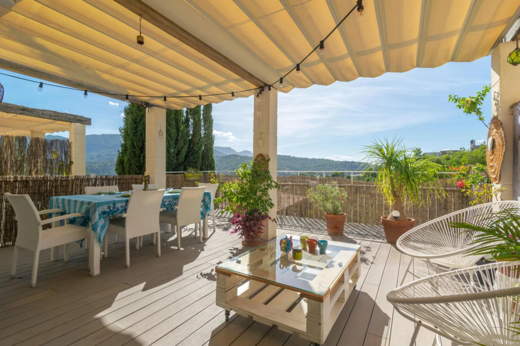 PORTO LUZ - Beautiful duplex apartment with wonderful views over the port of Sóller. Free WIFI.
