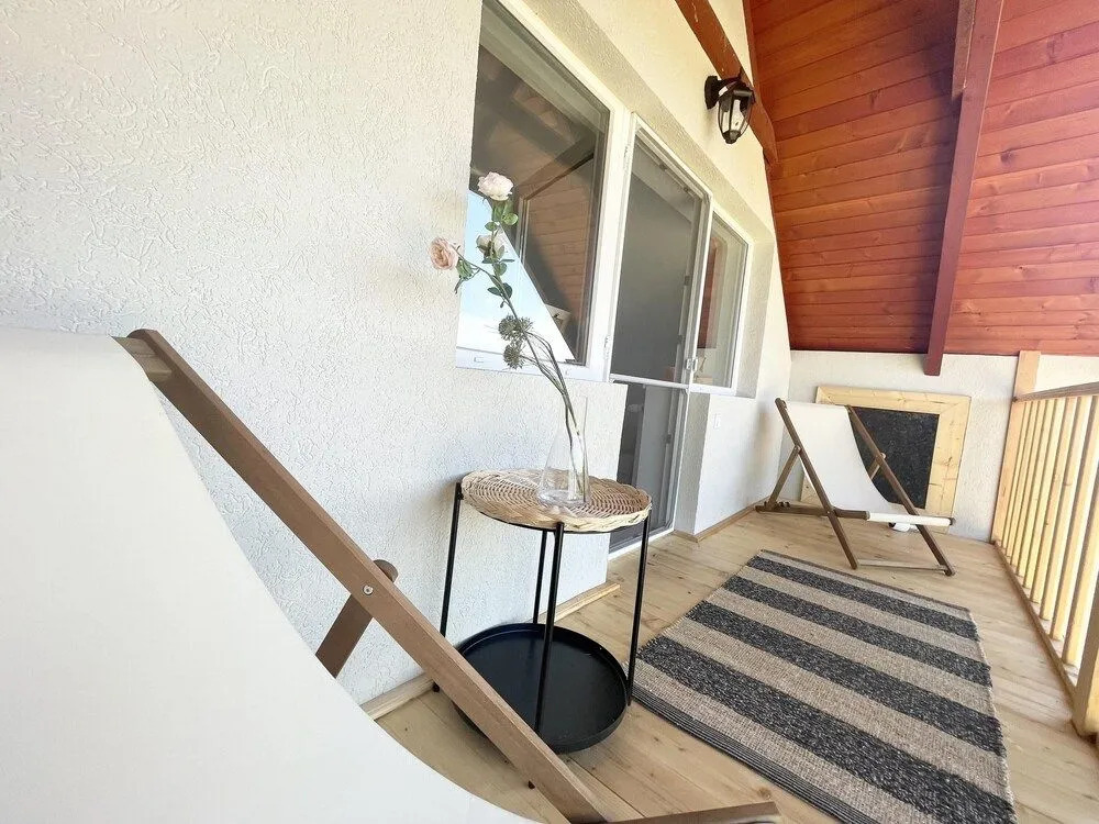Impeccable 2-bed House in Albești