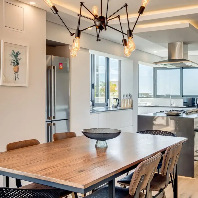 Incredible Penthouse w City Mountain Views Belle Vue Penthouse