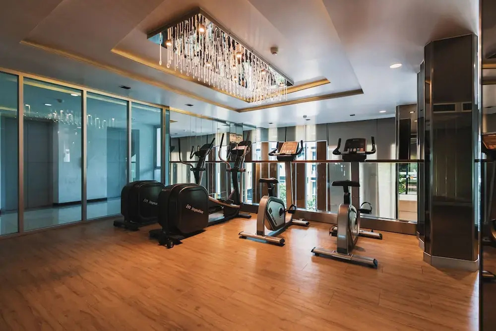 Near BK University Quiet Condo in Rama4 bkb131