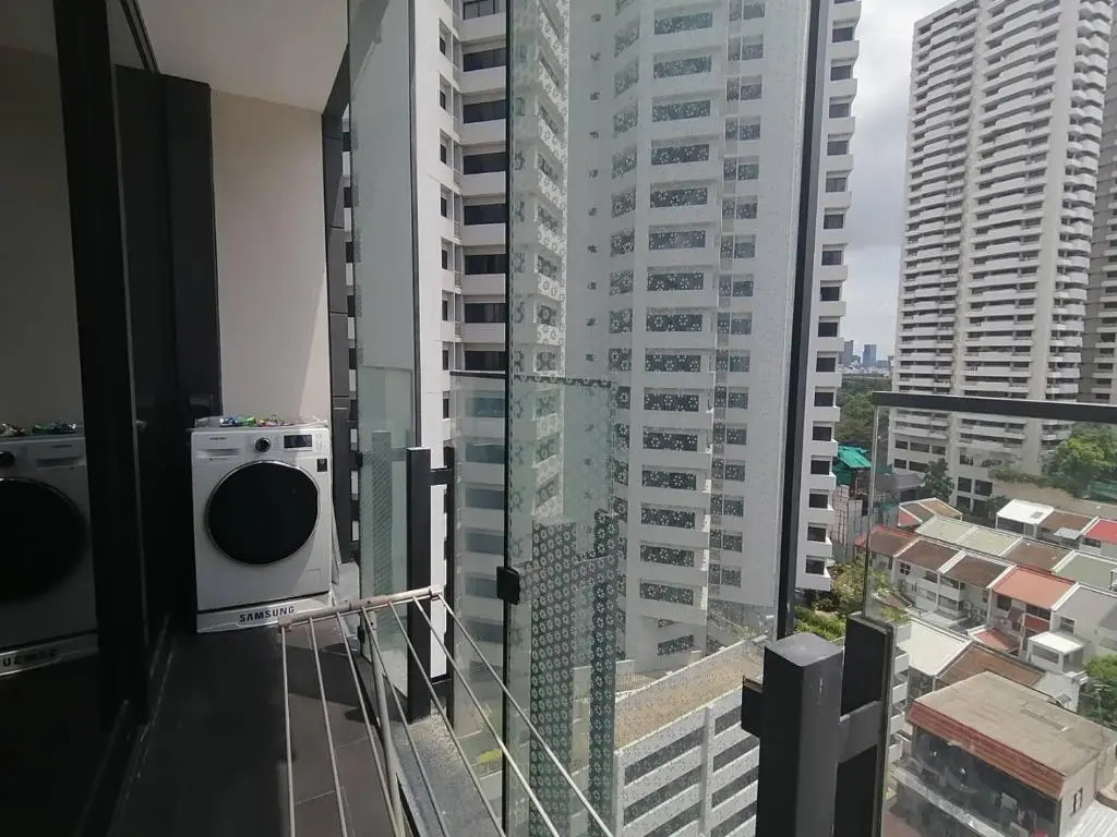 Sukhumvit 11#Luxury#Pool#Gym#BTS Nana&MRT Sukhumvit#1BR#Max4ppl