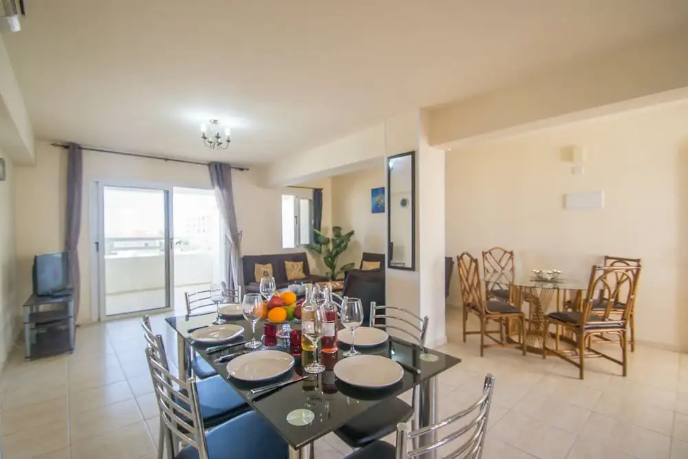 Konnos 2 Bedroom Apartment