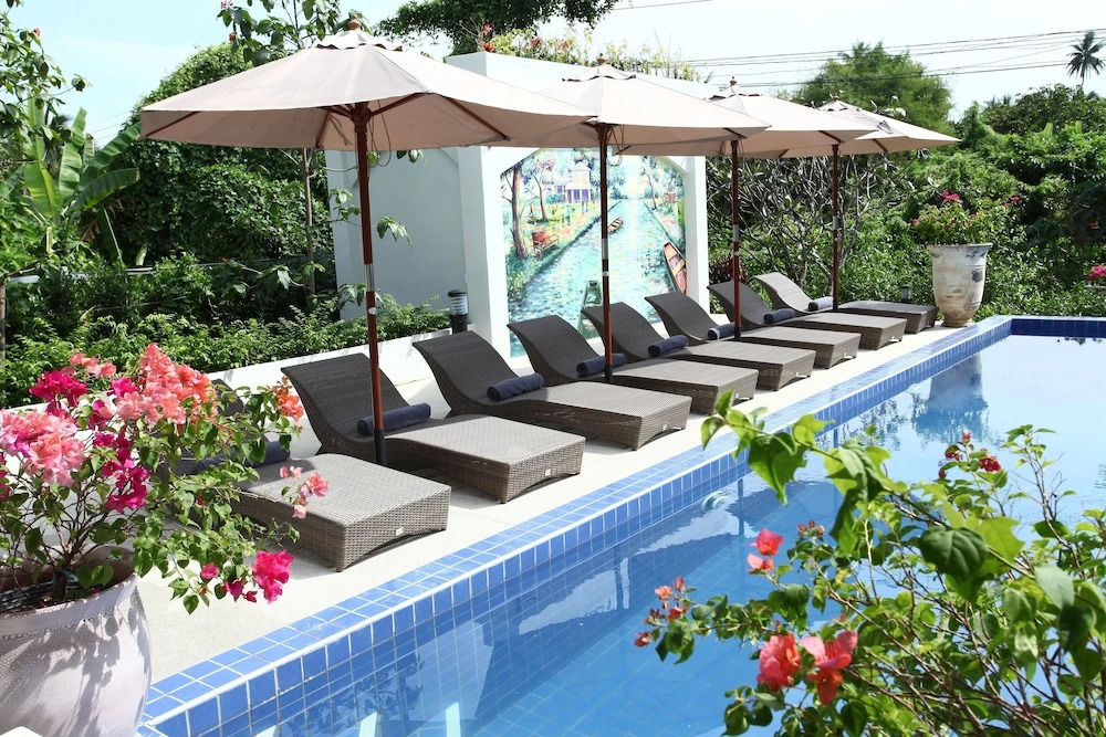 Villa Amphawa